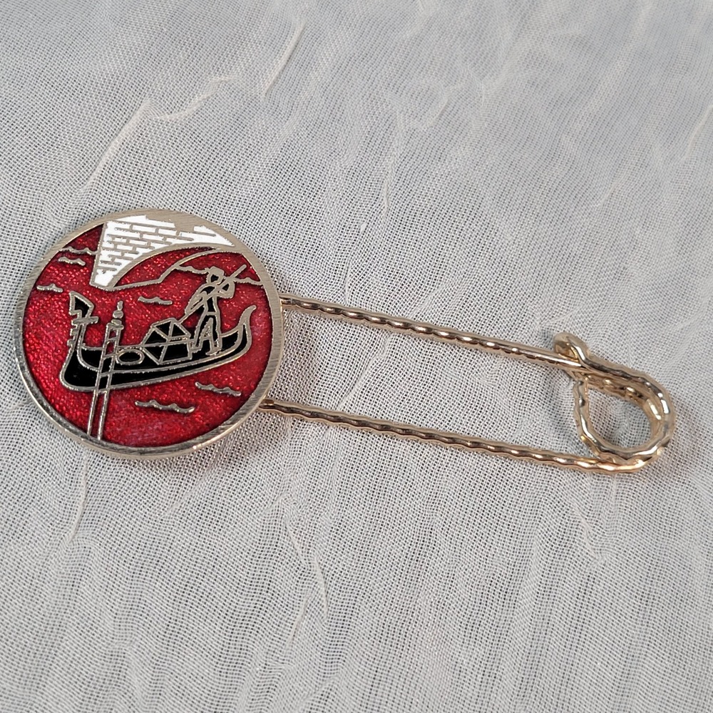 Cloisonne Gondola Red Enamel Safety Pin Brooch Gold Tone Venice Souvenir Style